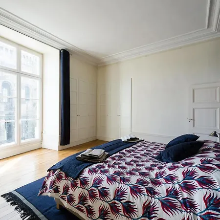 13 Place Chateauneuf - Apartamento *